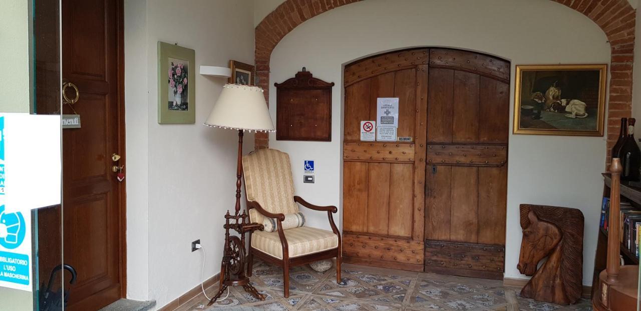 La Regibussa - Hotel Ristorante Асті Екстер'єр фото