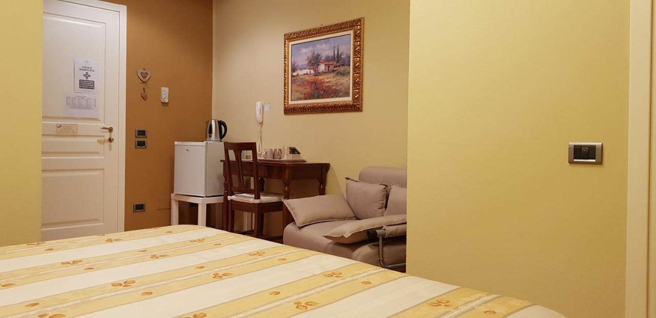 La Regibussa - Hotel Ristorante Асті Екстер'єр фото