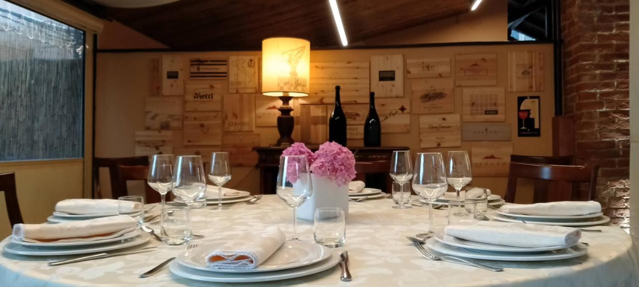La Regibussa - Hotel Ristorante Асті Екстер'єр фото