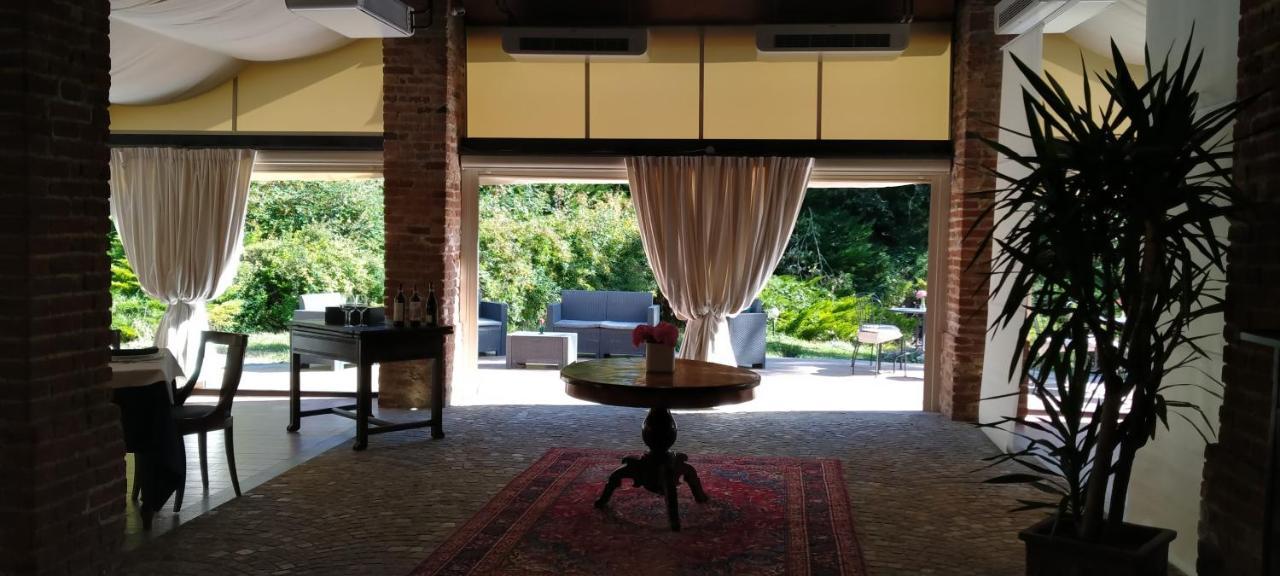 La Regibussa - Hotel Ristorante Асті Екстер'єр фото