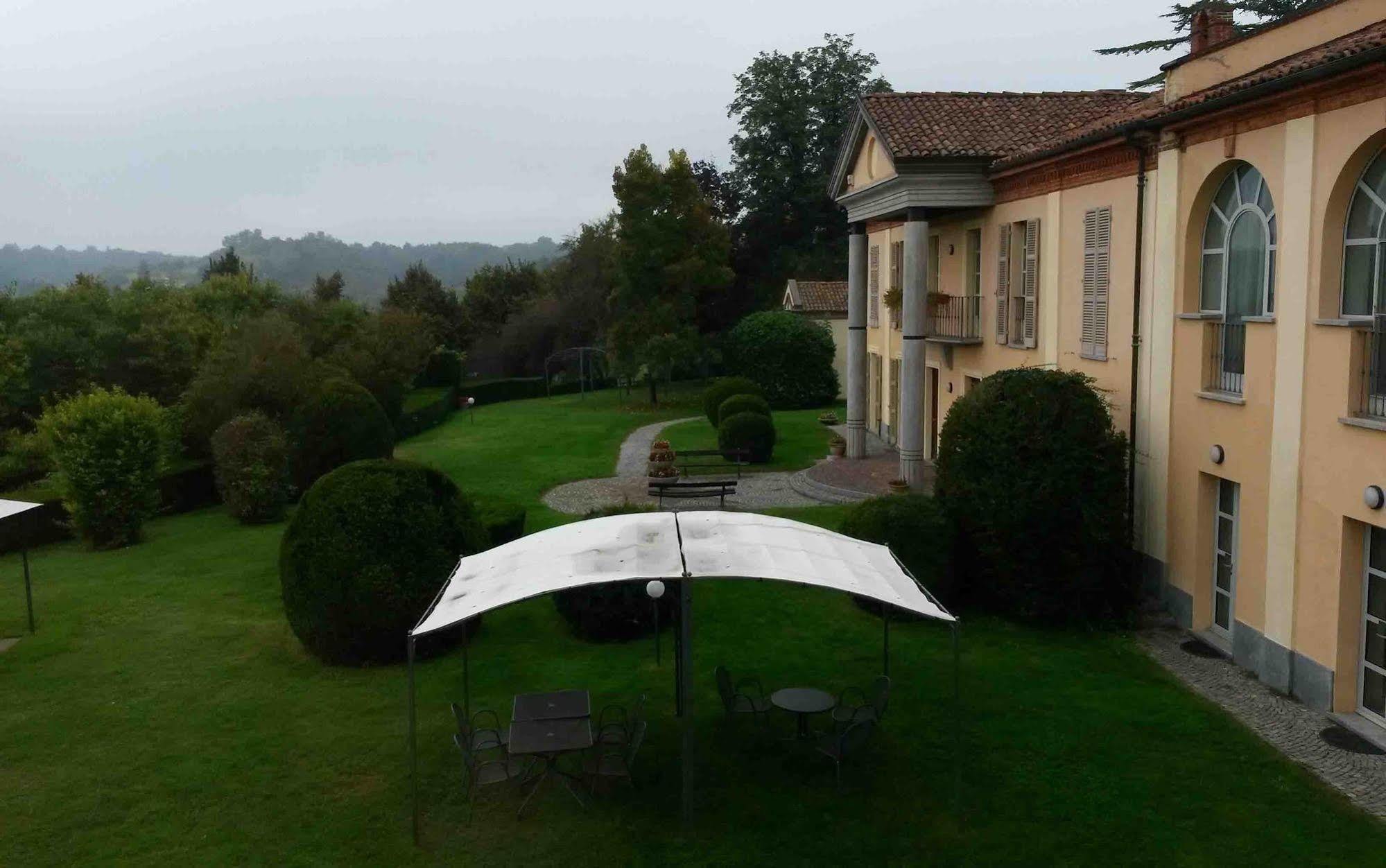 La Regibussa - Hotel Ristorante Асті Екстер'єр фото